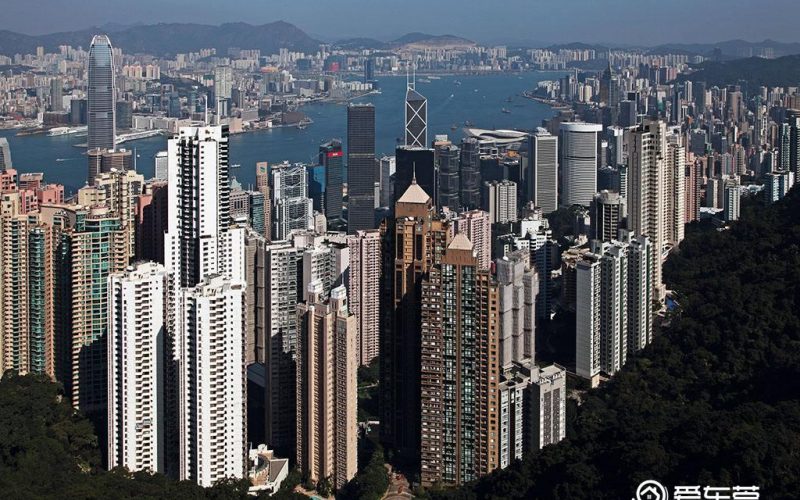 香港楼价为何仍高踞不下